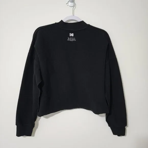 Forever 21 Kodak Womens Graphic Print Cropped Sweatshirt Black Fleece Size 1X - Picture 4 of 11